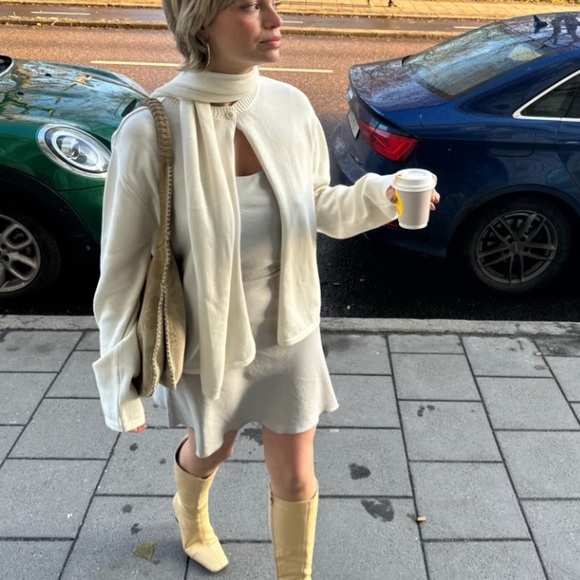 Djerf Avenue Button Up Cardigan Cream S - Picture 3 of 5